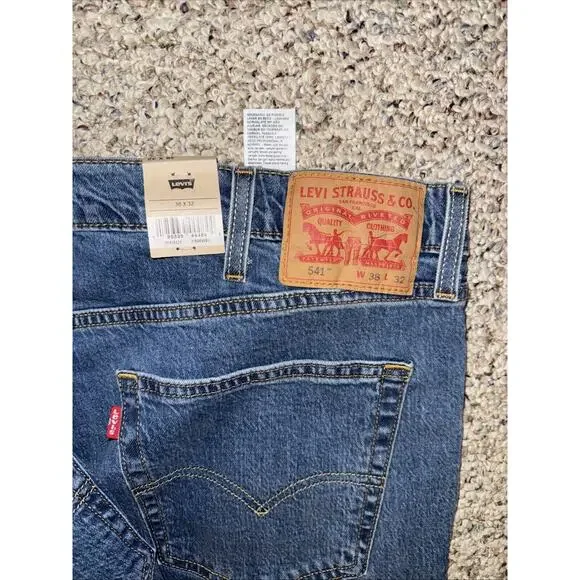 Levi's Men's 541 Athletic‎ Taper Stretch 38W x 32L - Picture 4 of 4